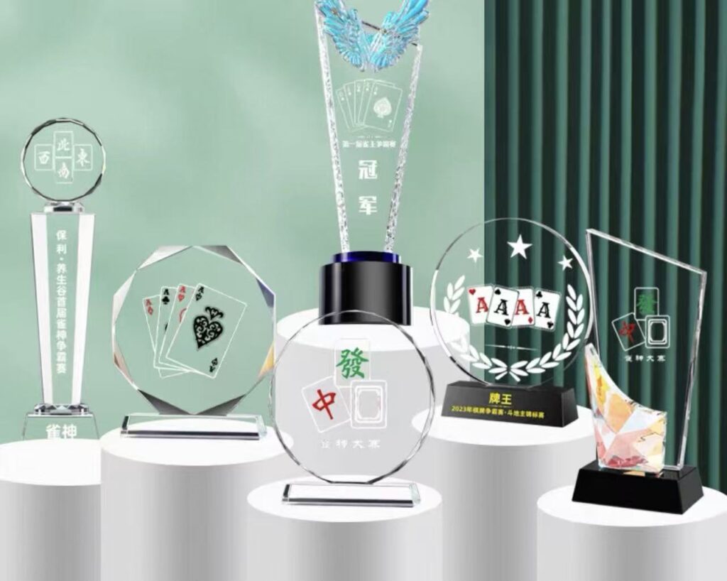 トロフィー trophy 勲章 ネクタイピンオリジナル 刻印デザイン 刻印ネクタイピン 村田産業 オリジナルピン オリジナルタイピン タイピン刻印 タイピンオリジナル ムラタのオリジナルタイピン 卒業記念ネクタイピン 成人式オリジナル 社内用ネクタイピン