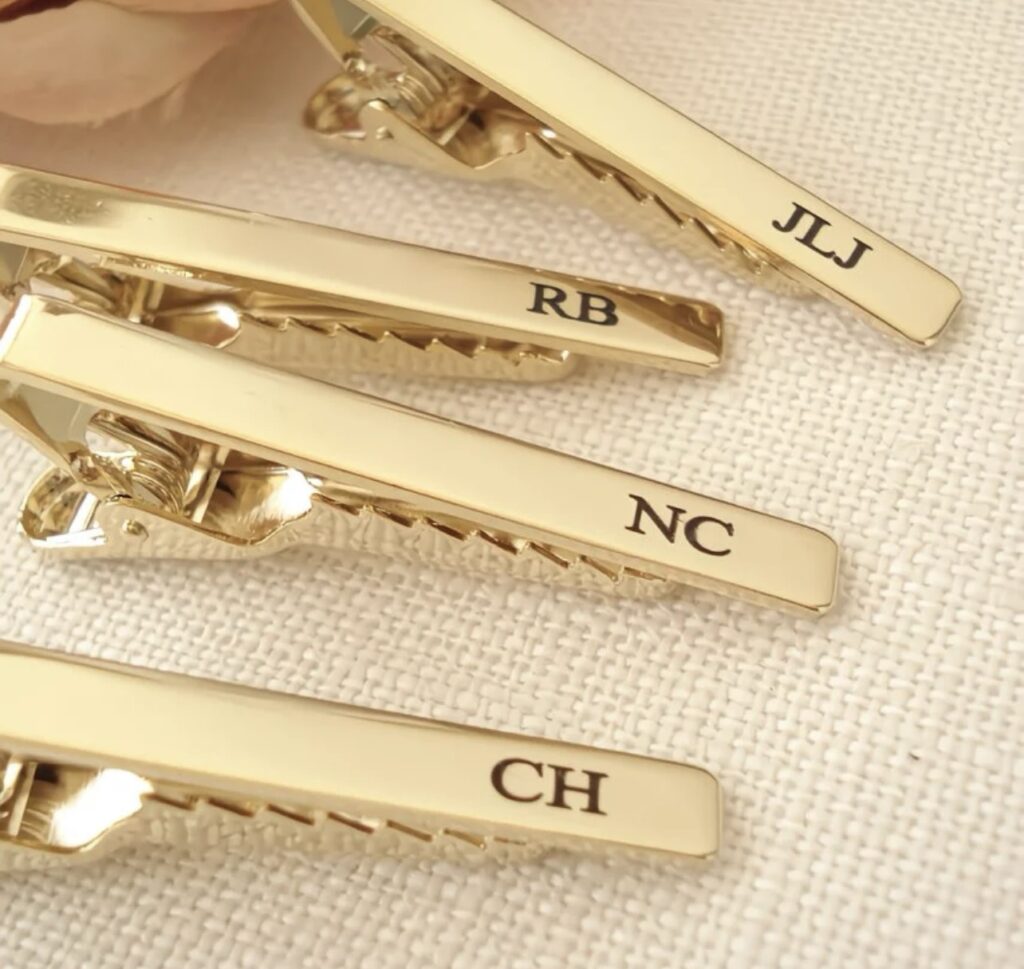 トロフィー trophy 勲章 ネクタイピンオリジナル 刻印デザイン 刻印ネクタイピン 村田産業 オリジナルピン オリジナルタイピン タイピン刻印 タイピンオリジナル ムラタのオリジナルタイピン 卒業記念ネクタイピン 成人式オリジナル 社内用ネクタイピン